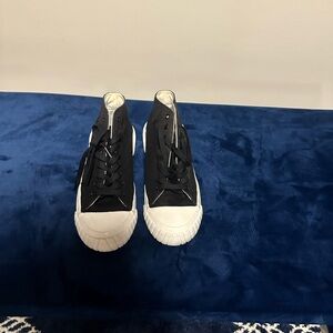 Kenzo Tiger Crest black and White High-Top Sneakers